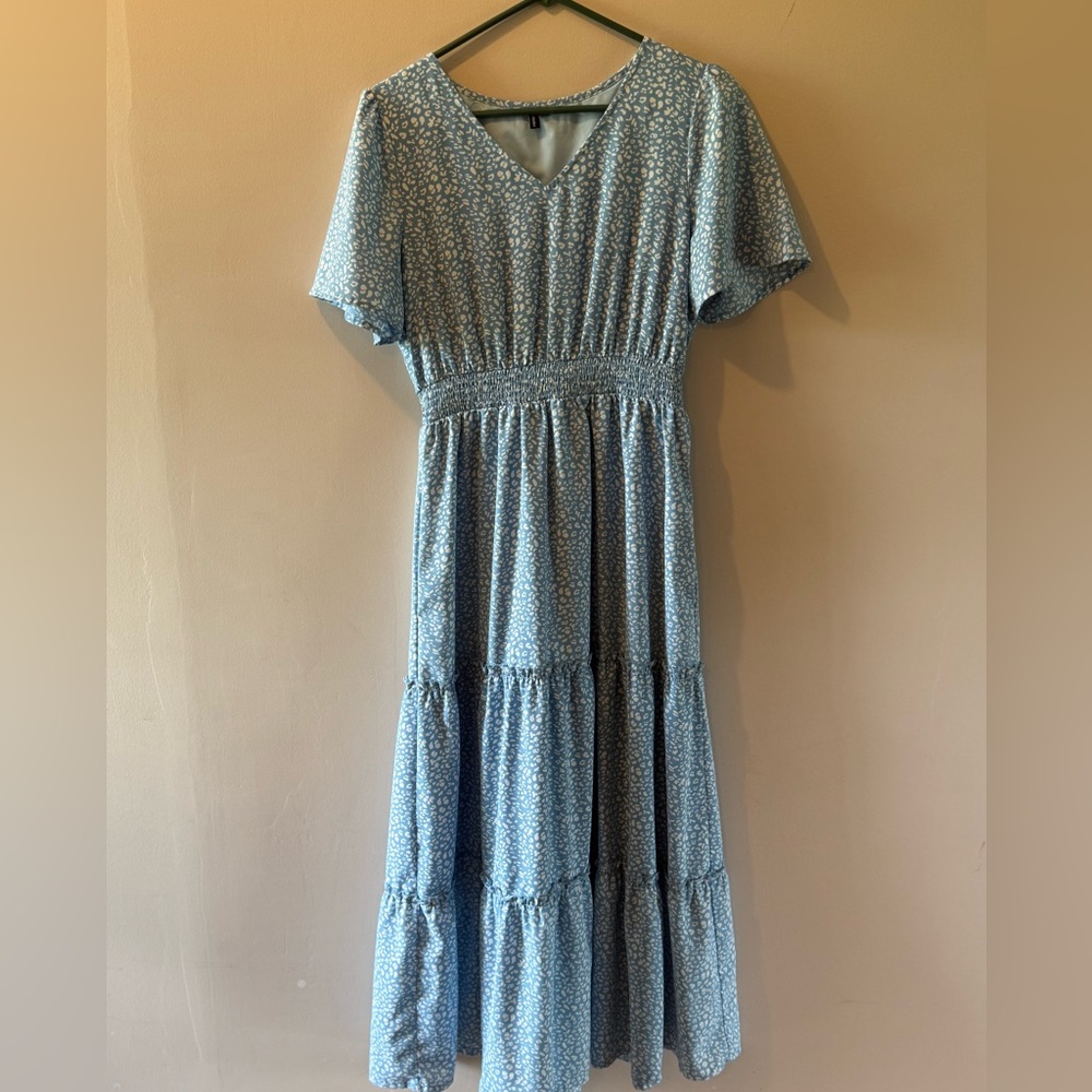 Elegant Blue Patterned Maxi Dress